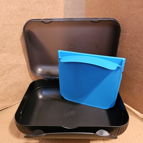 Tupperware Lunch Box - Picture 3 of 4